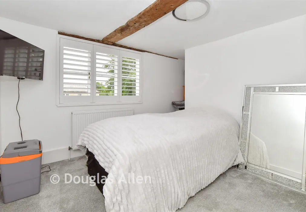 Bedroom 3 - Monkhams, Waltham Abbey, Essex - Wards of Kent