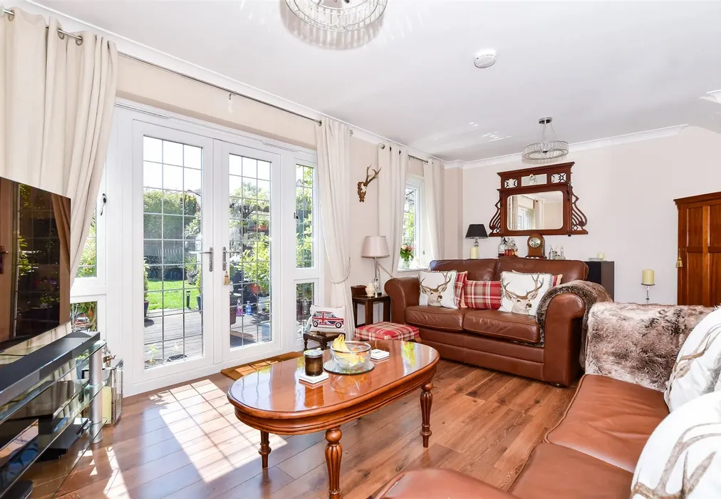 Lounge - Lenham Road, Kingswood, Maidstone, Kent - Wards of Kent