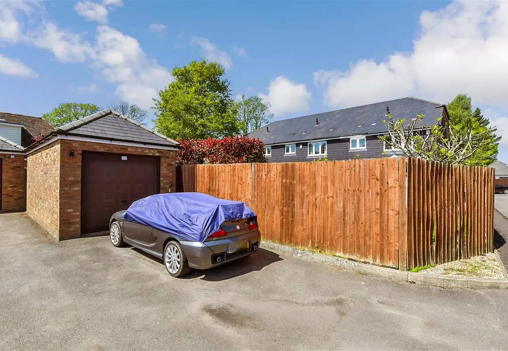 Garage/Parking - Lenham Road, Kingswood, Maidstone, Kent - Wards of Kent