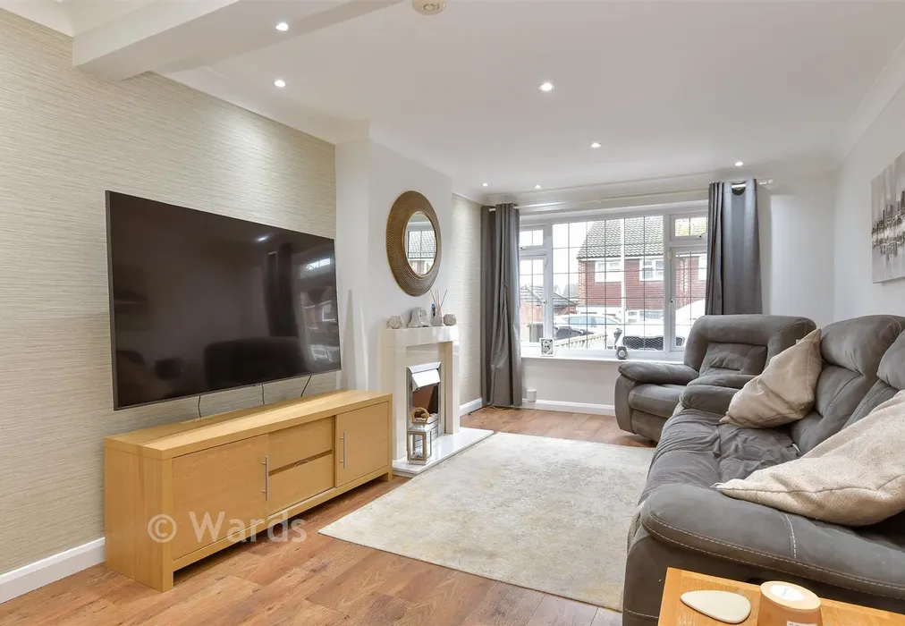 Lounge - St. Botolph's Road, Northfleet, Gravesend, Kent - Wards of Kent