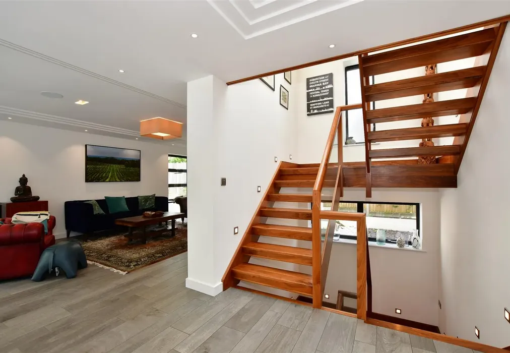 Internal Lifestyle - Sea View Road, St Margarets Bay, Dover, Kent - Wards of Kent