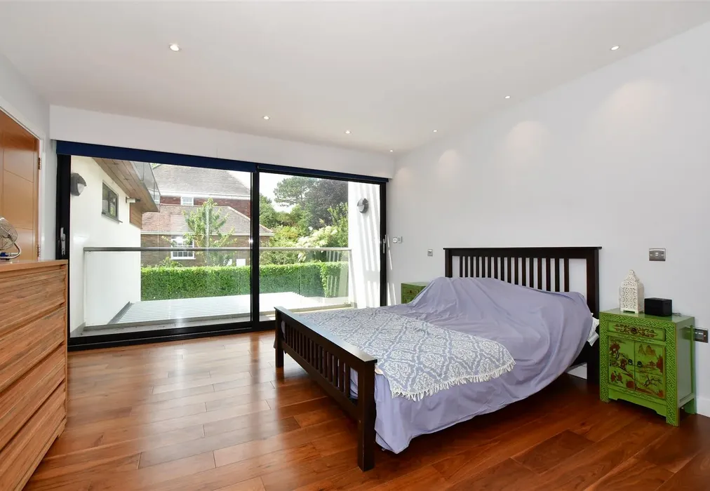 Bedroom 2 - Sea View Road, St Margarets Bay, Dover, Kent - Wards of Kent