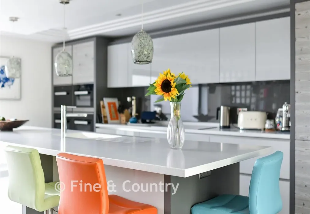 Internal Lifestyle Photograph - Sea View Road, St Margarets Bay, Dover, Kent - Wards of Kent