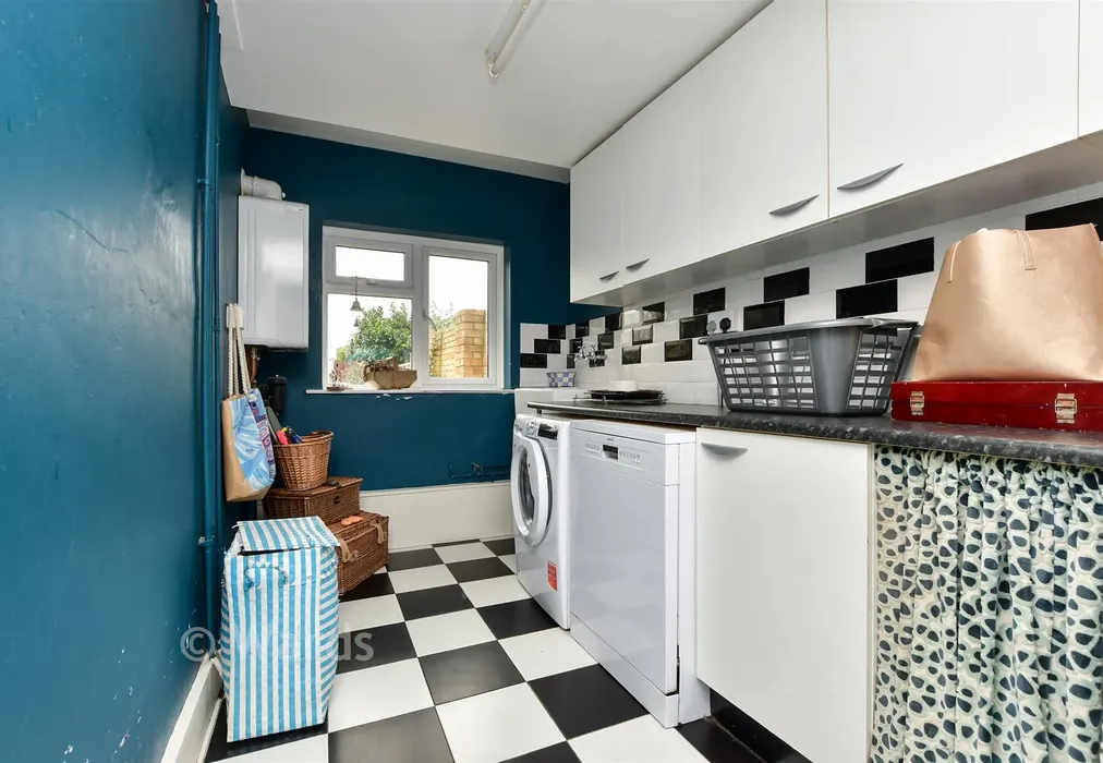 Utility - Sacketts Hill, Broadstairs, Kent - Wards of Kent