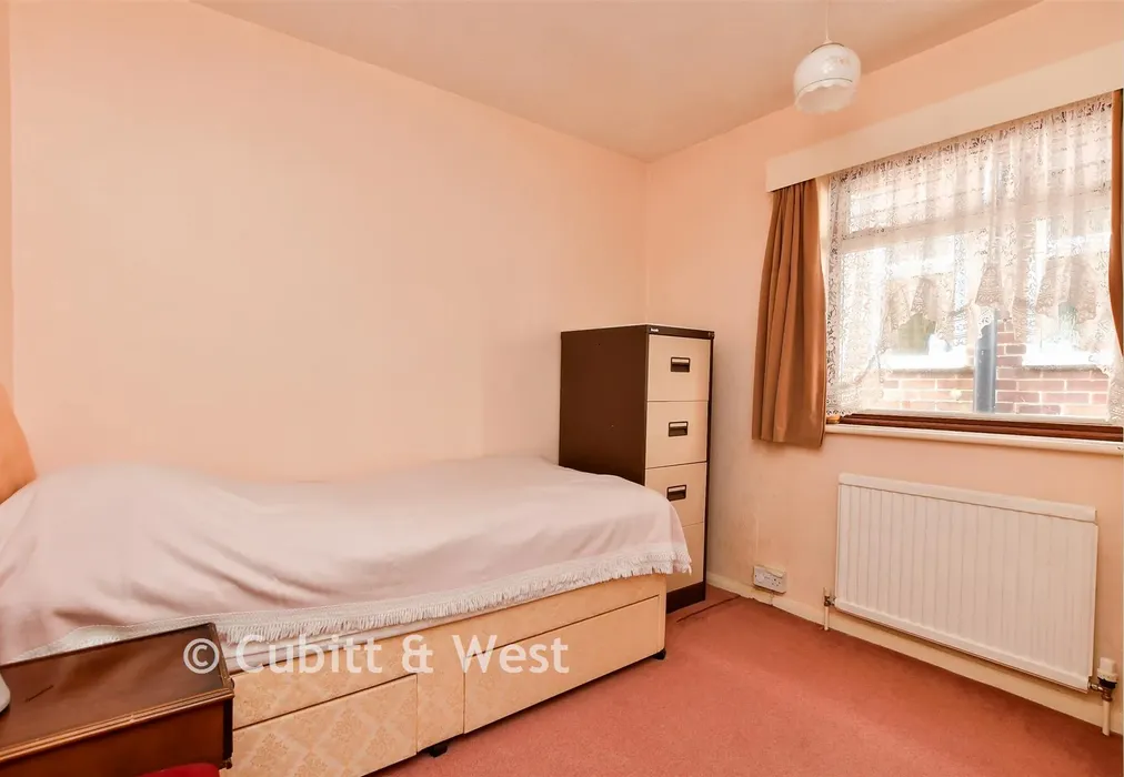 Bedroom 4 - Falmer Gardens, Woodingdean, Brighton, East Sussex - Wards of Kent