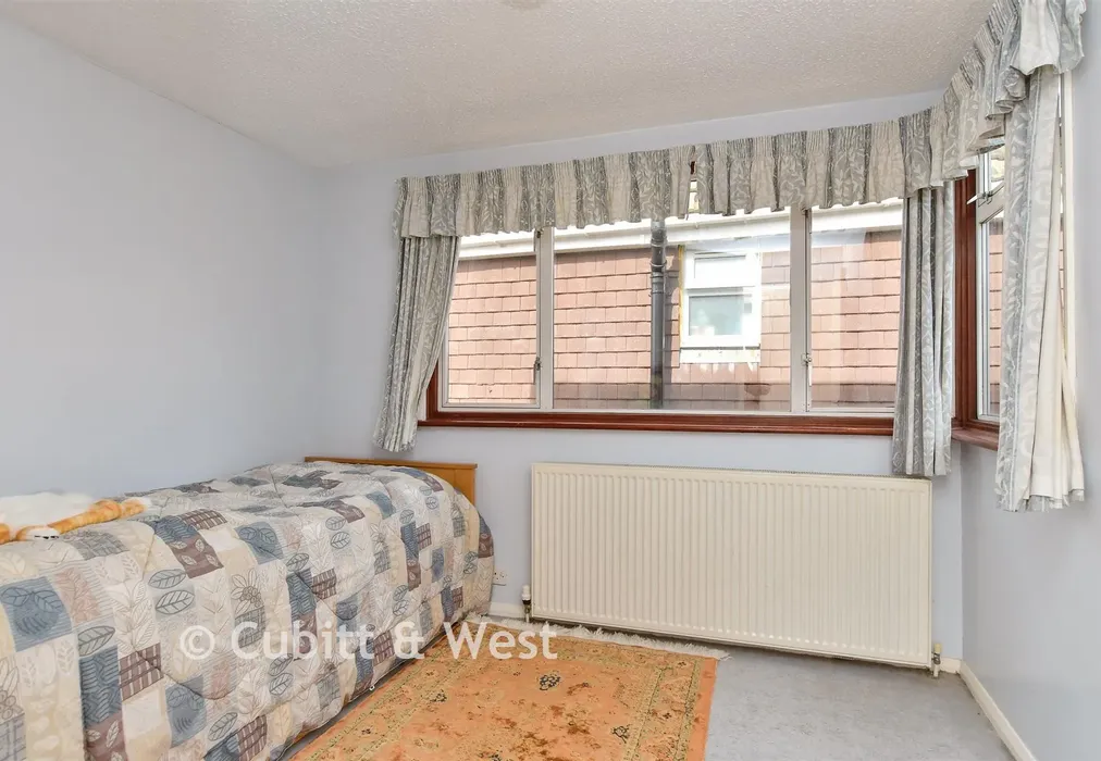 Bedroom 2 - Falmer Gardens, Woodingdean, Brighton, East Sussex - Wards of Kent