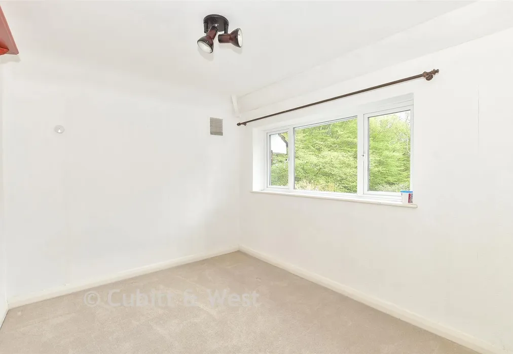 Bedroom 4 - East Street, Rusper, West Sussex - Wards of Kent
