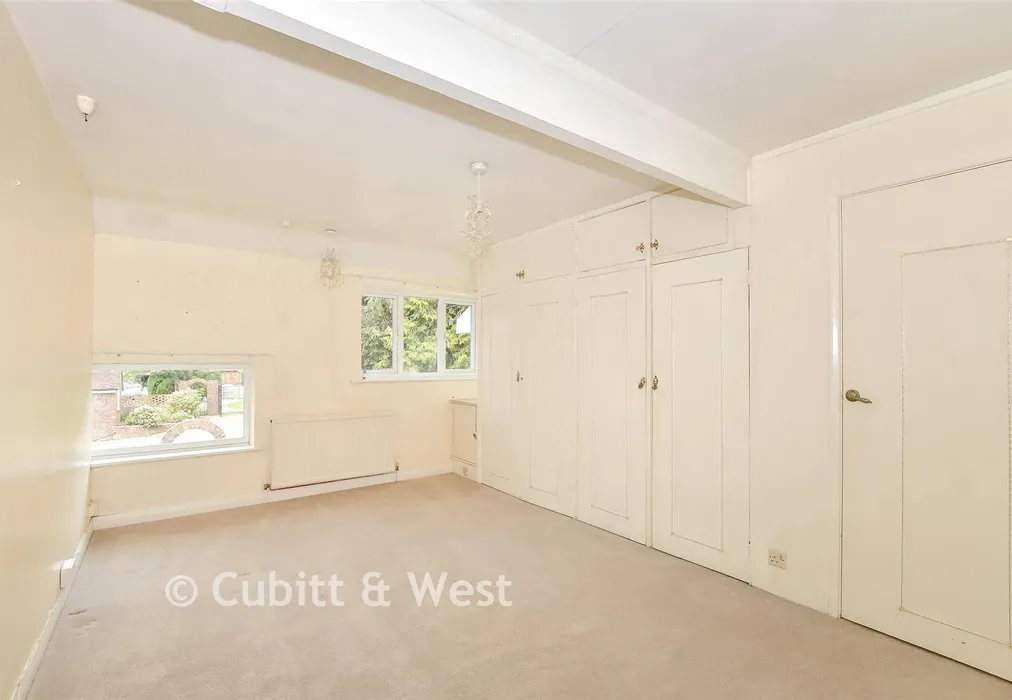 Bedroom 2 - East Street, Rusper, West Sussex - Wards of Kent