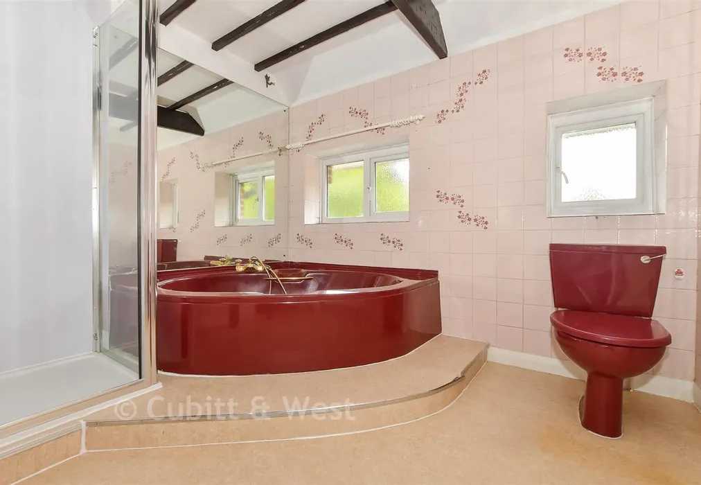 Bathroom - East Street, Rusper, West Sussex - Wards of Kent