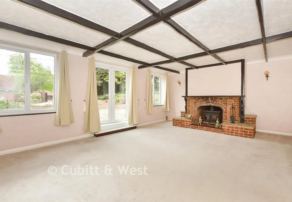 Lounge - East Street, Rusper, West Sussex - Wards of Kent