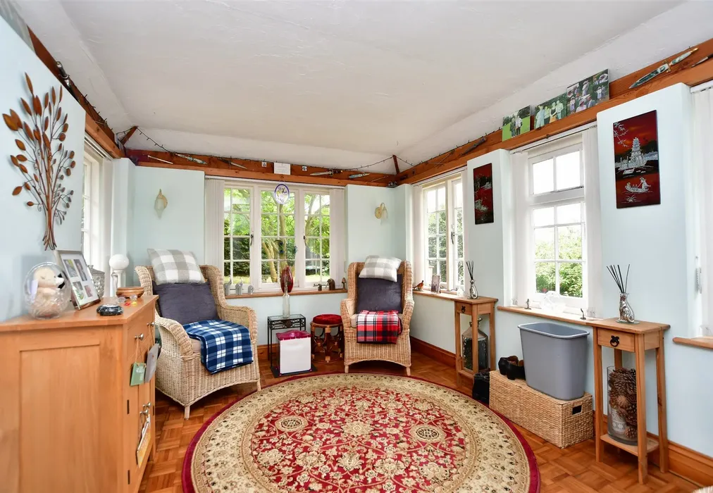 Garden Room - Staple Street, Hernhill, Faversham, Kent - Wards of Kent