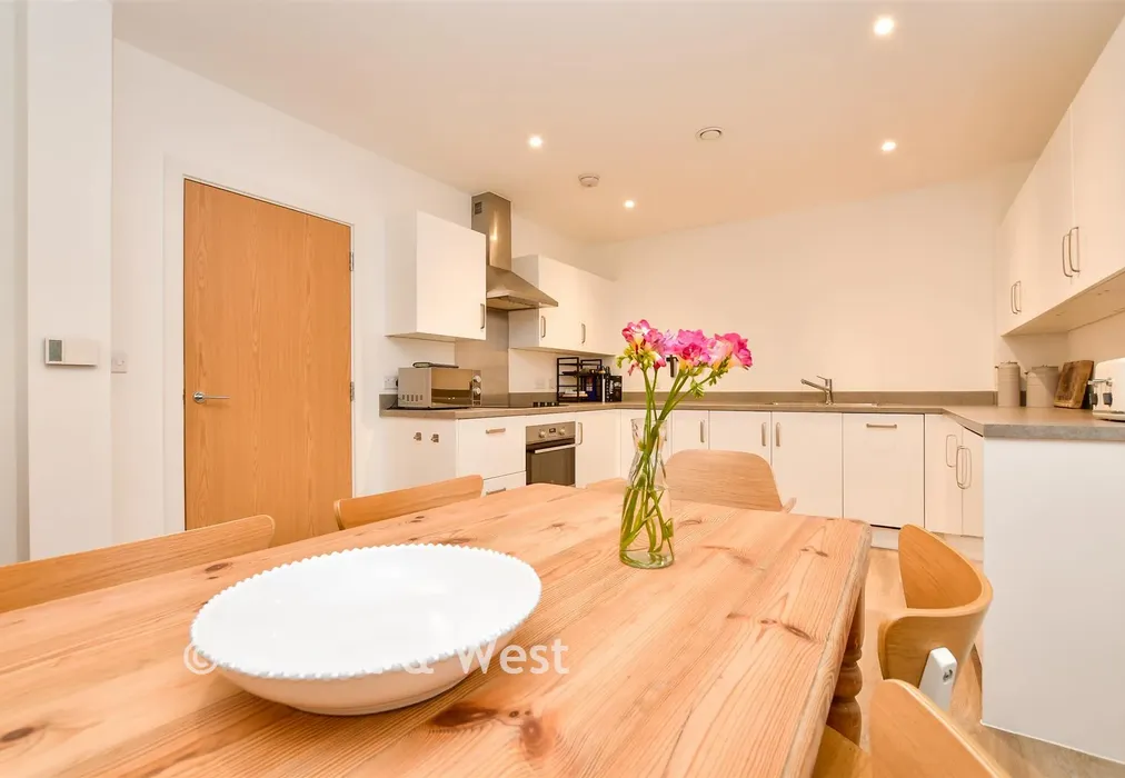 Kitchen / Lounge / Dining Room - High Street, Sutton, Surrey - Wards of Kent