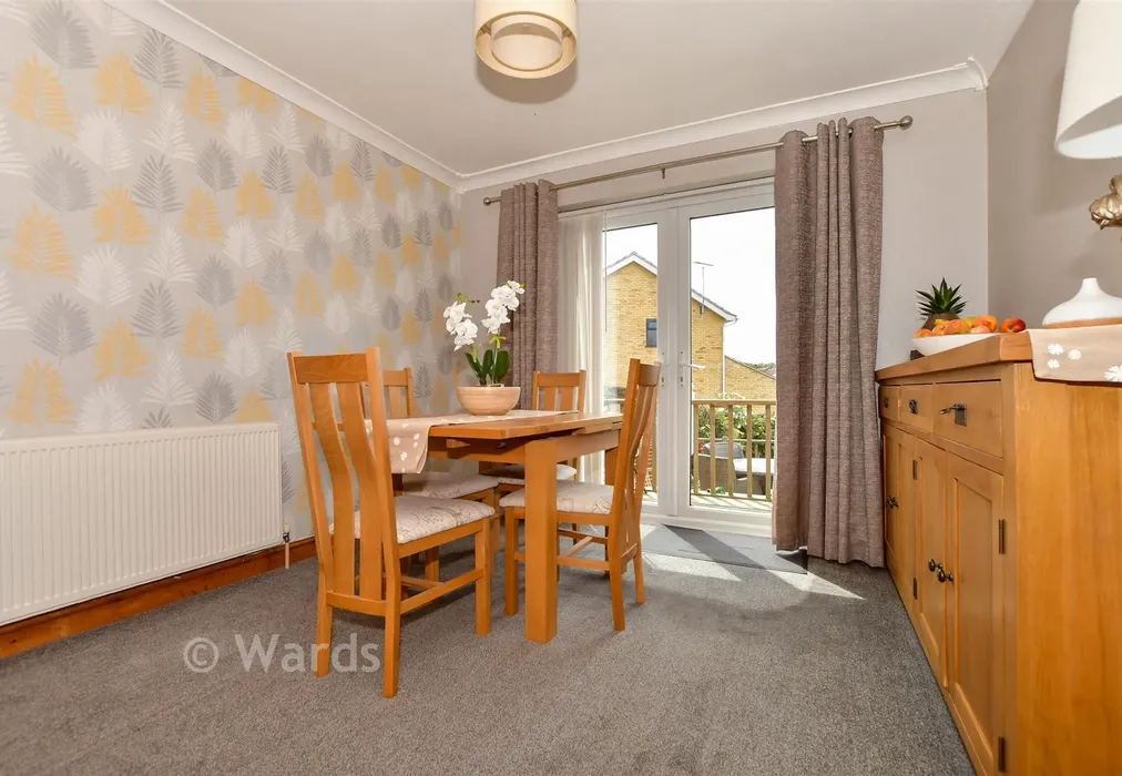 Lounge/ Diner - Millstrood Road, Whitstable, Kent - Wards of Kent