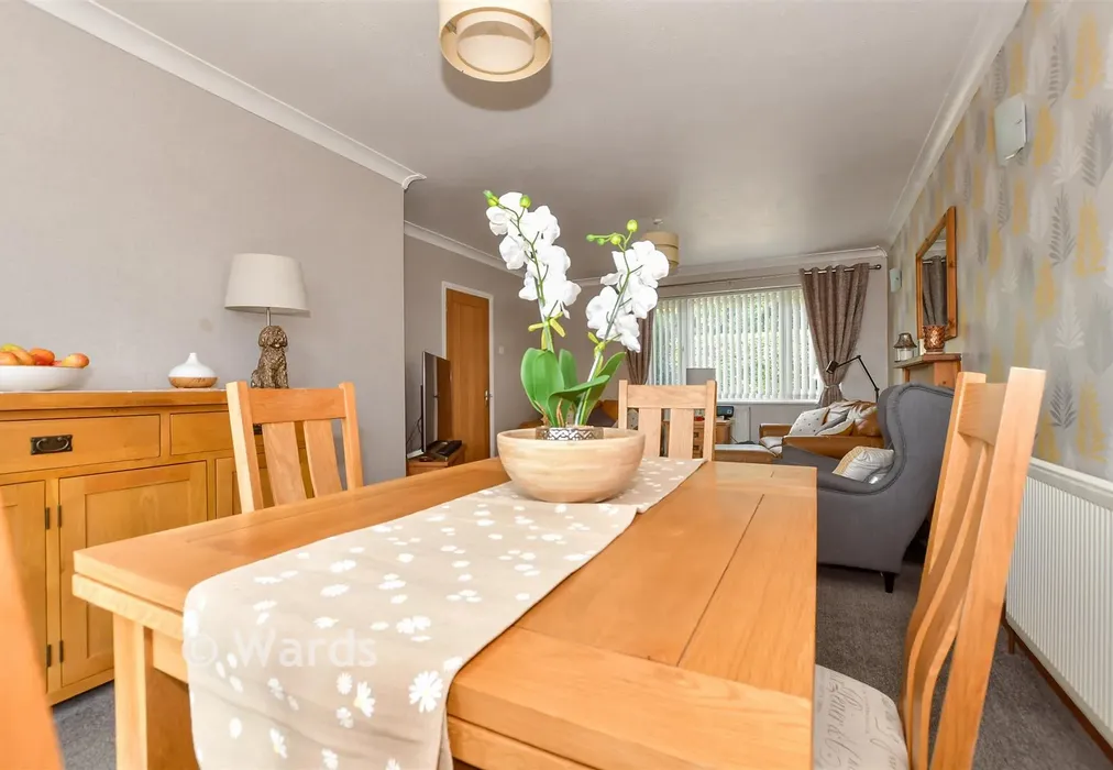 Lounge/ Diner - Millstrood Road, Whitstable, Kent - Wards of Kent