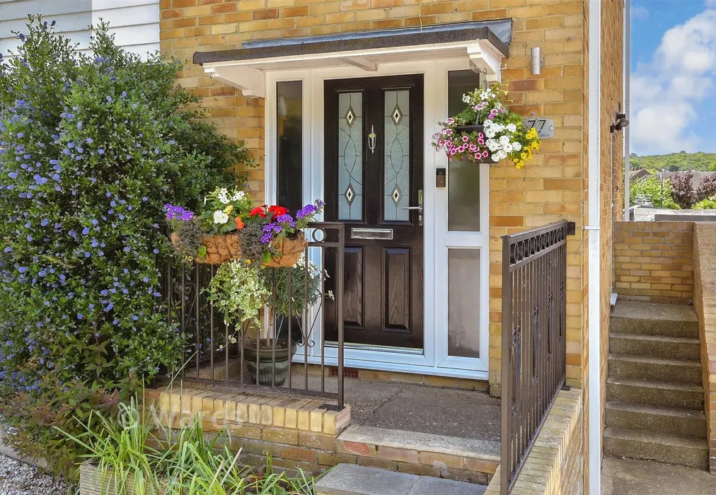 External Lifestyle Photograph - Millstrood Road, Whitstable, Kent - Wards of Kent