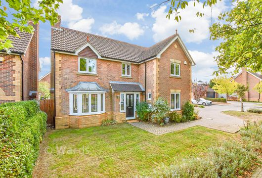Chestnut Close, Kings Hill, West Malling, Kent - Wards of Kent