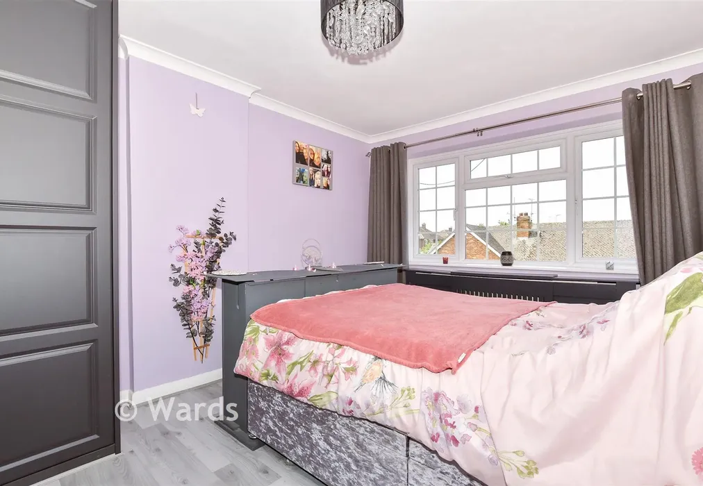 Bedroom 1 - Priory Grove, Ditton, Aylesford, Kent - Wards of Kent
