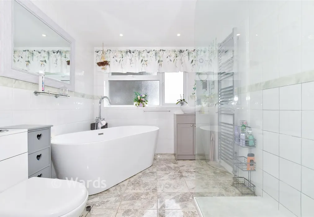 Bathroom - Priory Grove, Ditton, Aylesford, Kent - Wards of Kent