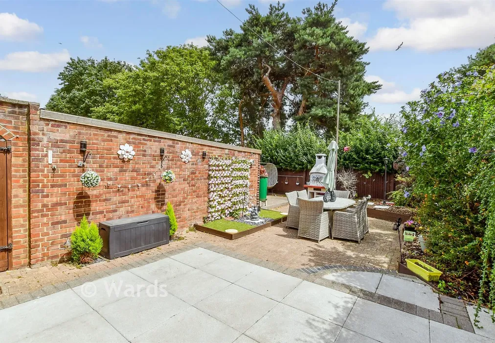 Rear Garden - Priory Grove, Ditton, Aylesford, Kent - Wards of Kent
