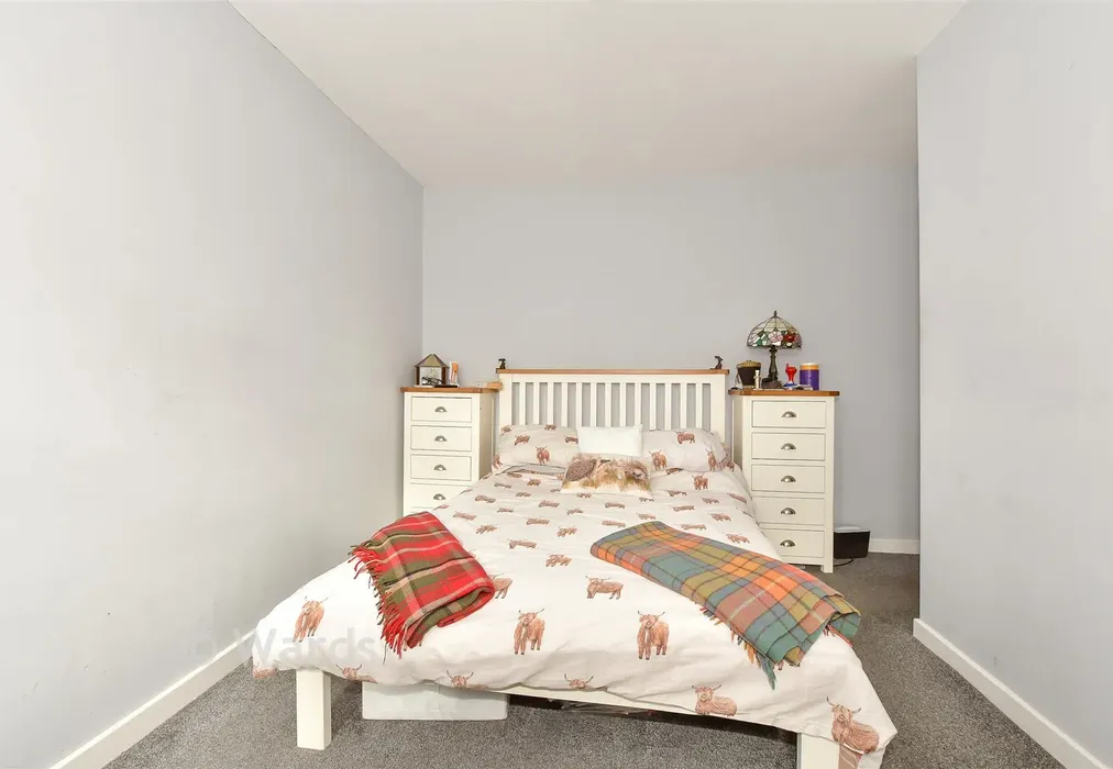 Bedroom 1 - Barnfield, Herne Bay, Kent - Wards of Kent