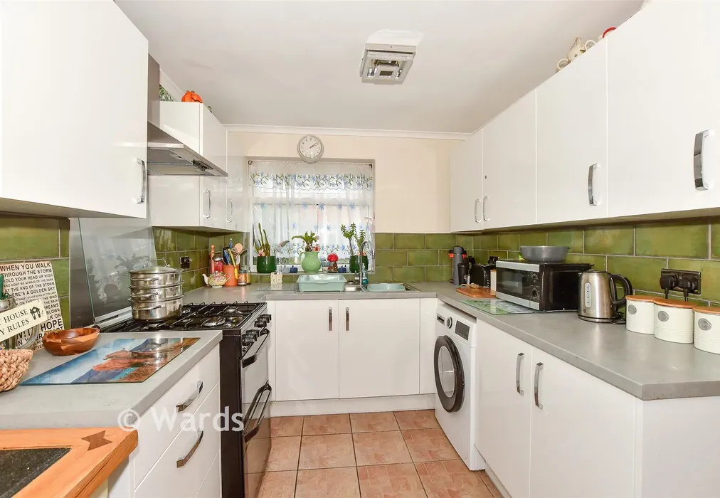Kitchen/ Diner - Barnfield, Herne Bay, Kent - Wards of Kent