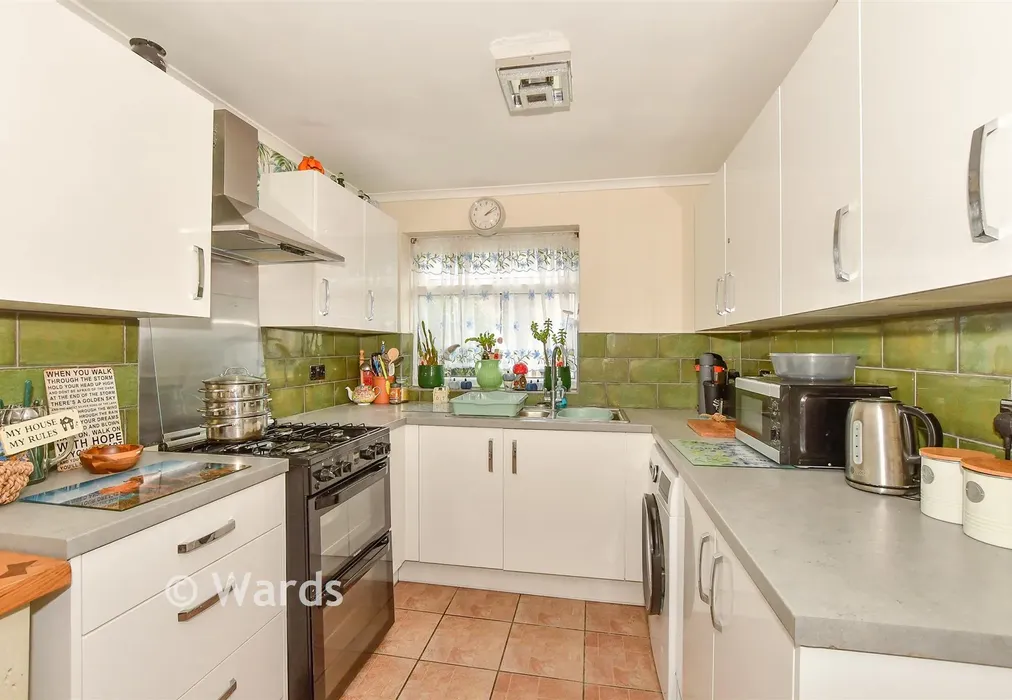 Kitchen/ Diner - Barnfield, Herne Bay, Kent - Wards of Kent