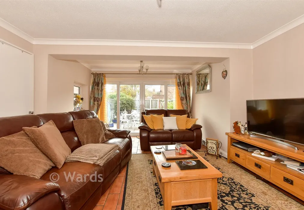 Lounge - Barnfield, Herne Bay, Kent - Wards of Kent