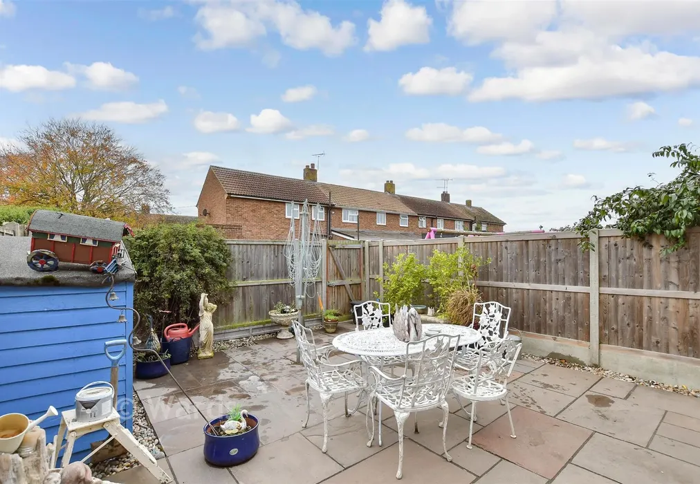Rear Garden - Barnfield, Herne Bay, Kent - Wards of Kent