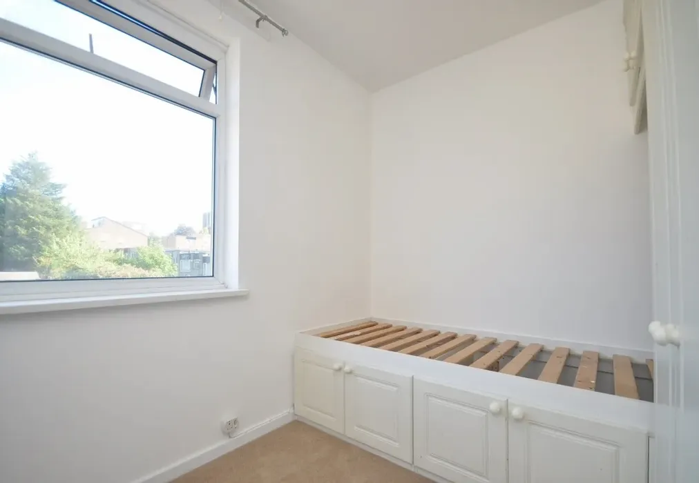 Bed 4 - Park Hill Road, Croydon, Surrey - Wards of Kent