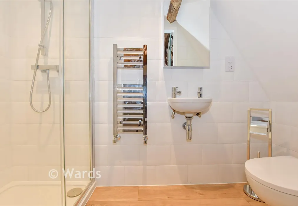En-Suite Shower Room - Well Street, Loose, Maidstone, Kent - Wards of Kent