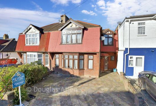 Lakeside Avenue, Ilford, Essex - Wards of Kent