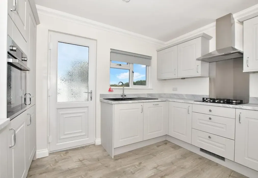 New Kitchen - London Road, Mill View Park, West Kingsdown, Kent - Wards of Kent