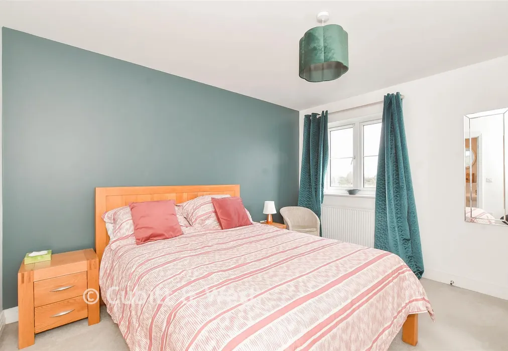 Bedroom 1 - Sandpiper Road, Chichester, West Sussex - Wards of Kent
