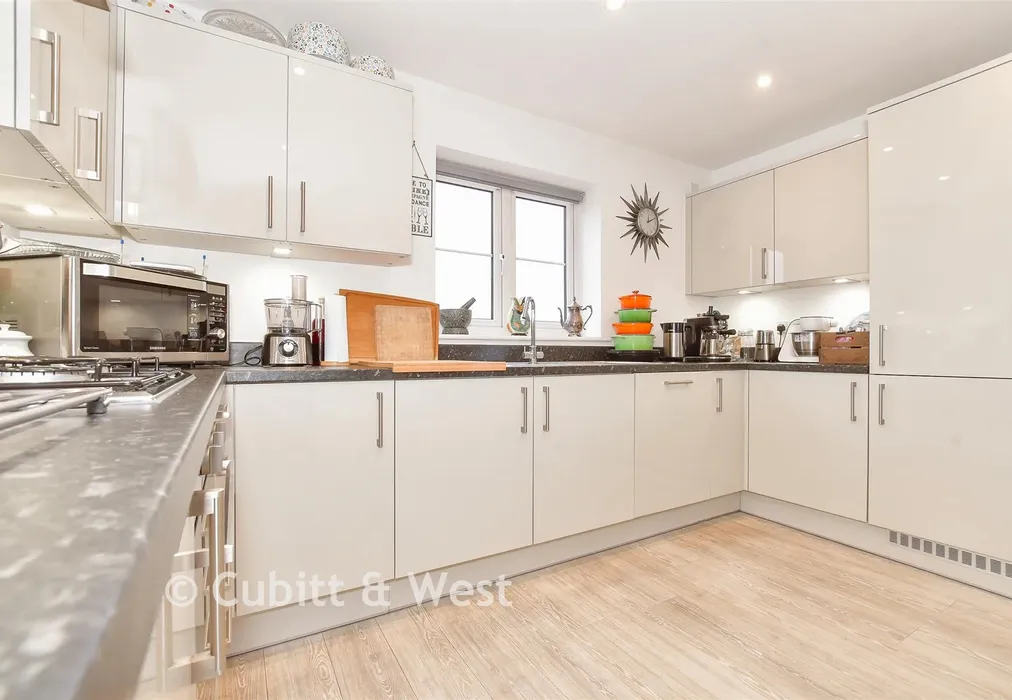 Lounge/ Kitchen  - Sandpiper Road, Chichester, West Sussex - Wards of Kent
