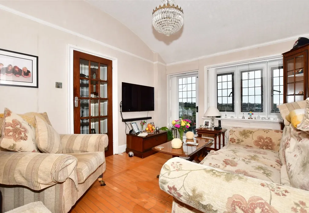 Lounge - Joss Gap Road, Broadstairs, Kent - Wards of Kent