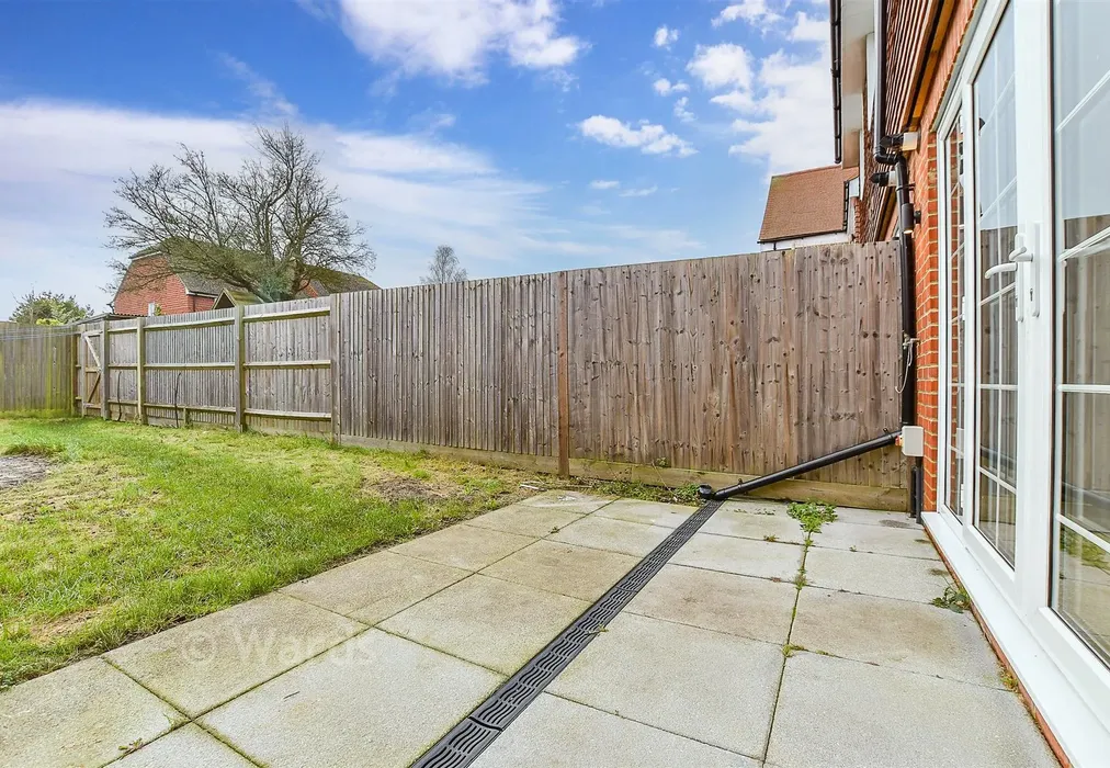 Patio / Decking - Bishop Close, High Halden, Ashford, Kent - Wards of Kent