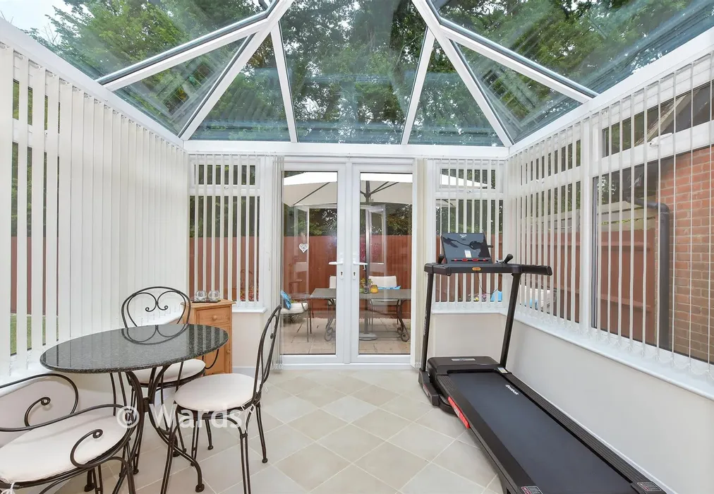 Conservatory - Dove Close, Herne Bay, Kent - Wards of Kent