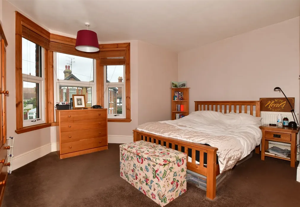 Bedroom 1 - Hollicondane Road, Ramsgate, Kent - Wards of Kent