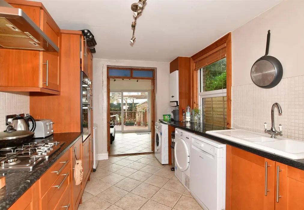 Kitchen - Hollicondane Road, Ramsgate, Kent - Wards of Kent