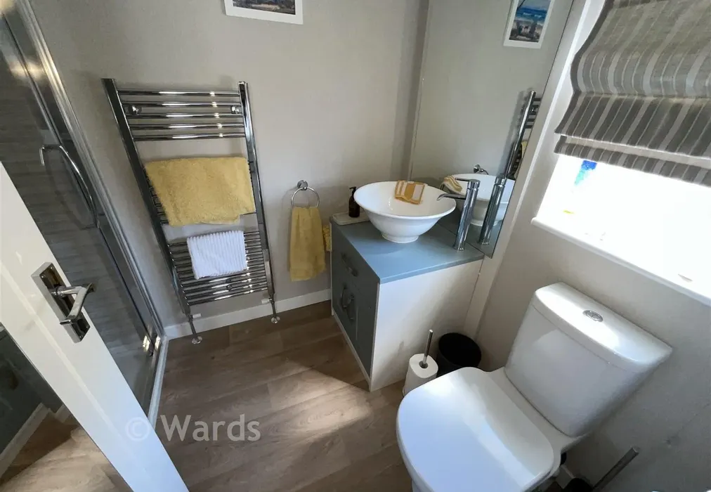 En-Suite - Cherry Blossom Drive, Herne Bay, Kent - Wards of Kent