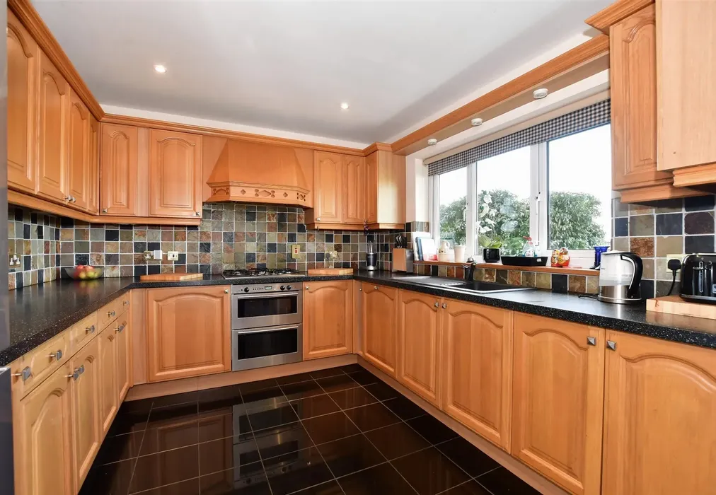 Kitchen - Foreland Heights, Broadstairs, Kent - Wards of Kent