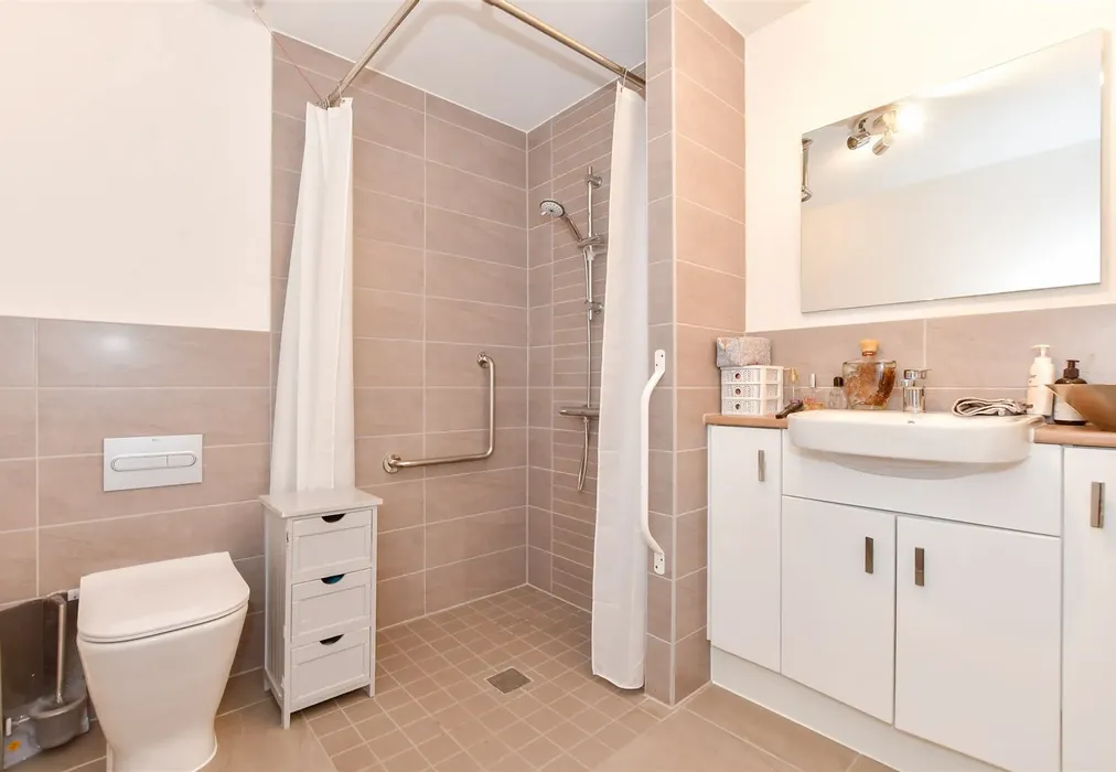 Shower Room - Charlton Green, Dover, Kent - Wards of Kent