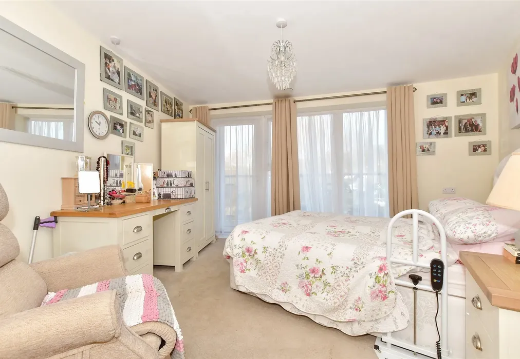 Bedroom 1 - Charlton Green, Dover, Kent - Wards of Kent