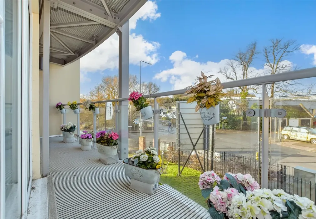 Balcony / Terrace - Charlton Green, Dover, Kent - Wards of Kent