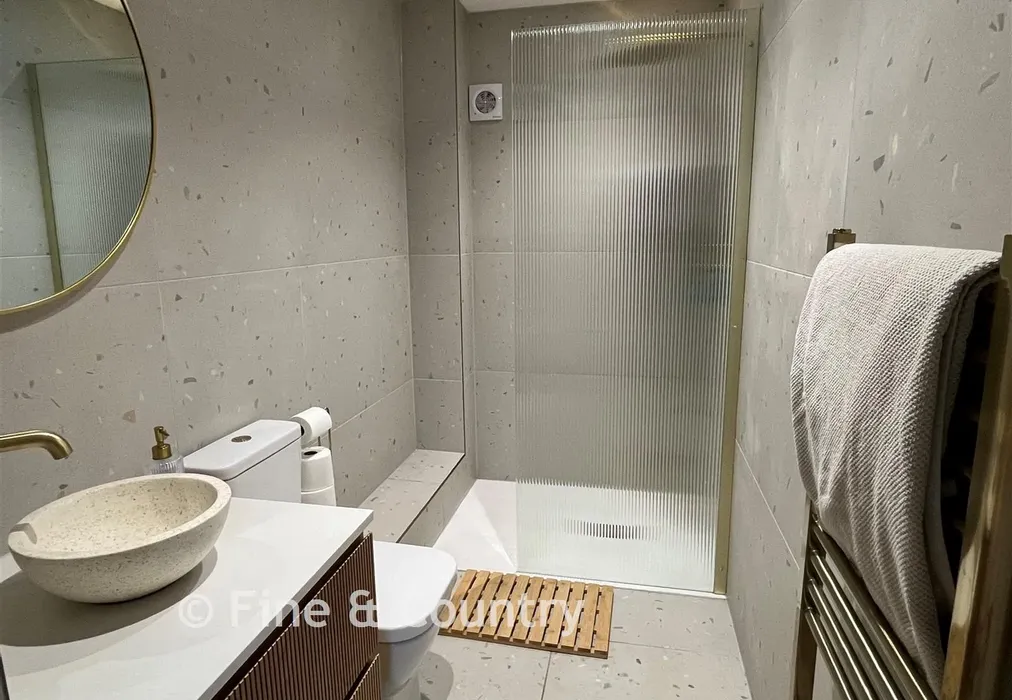 Shower Room - Valley Road, Barham, Canterbury, Kent - Wards of Kent
