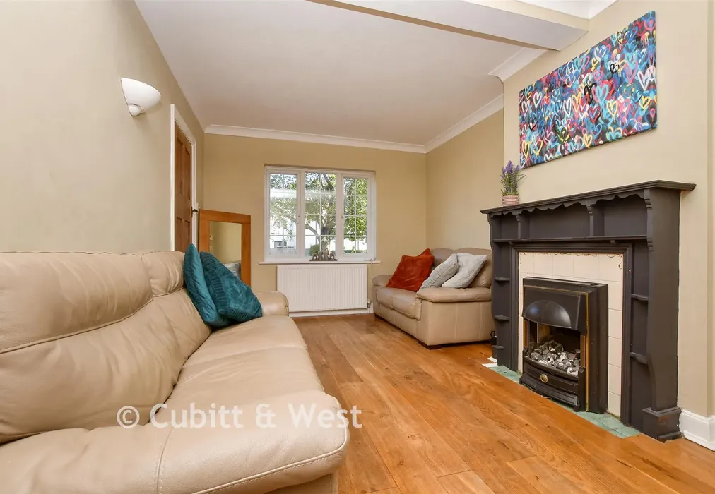 Lounge - Warren Road, Banstead, Surrey - Wards of Kent