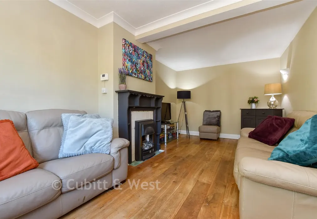 Lounge - Warren Road, Banstead, Surrey - Wards of Kent