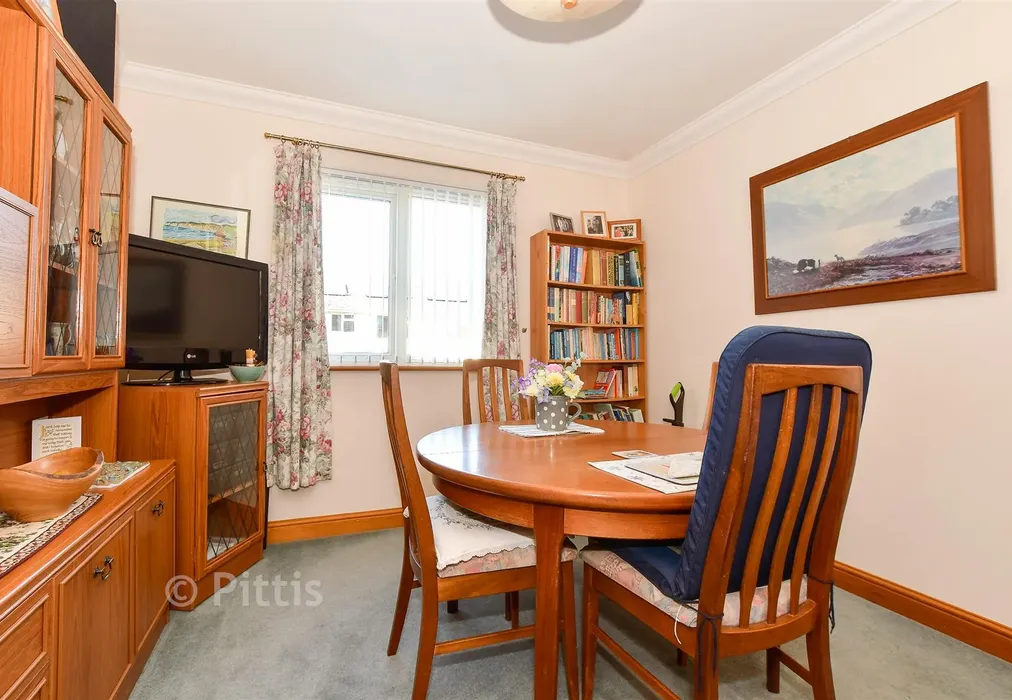 Dining Room - St. Saviour's Road, Totland Bay, Isle of Wight - Wards of Kent