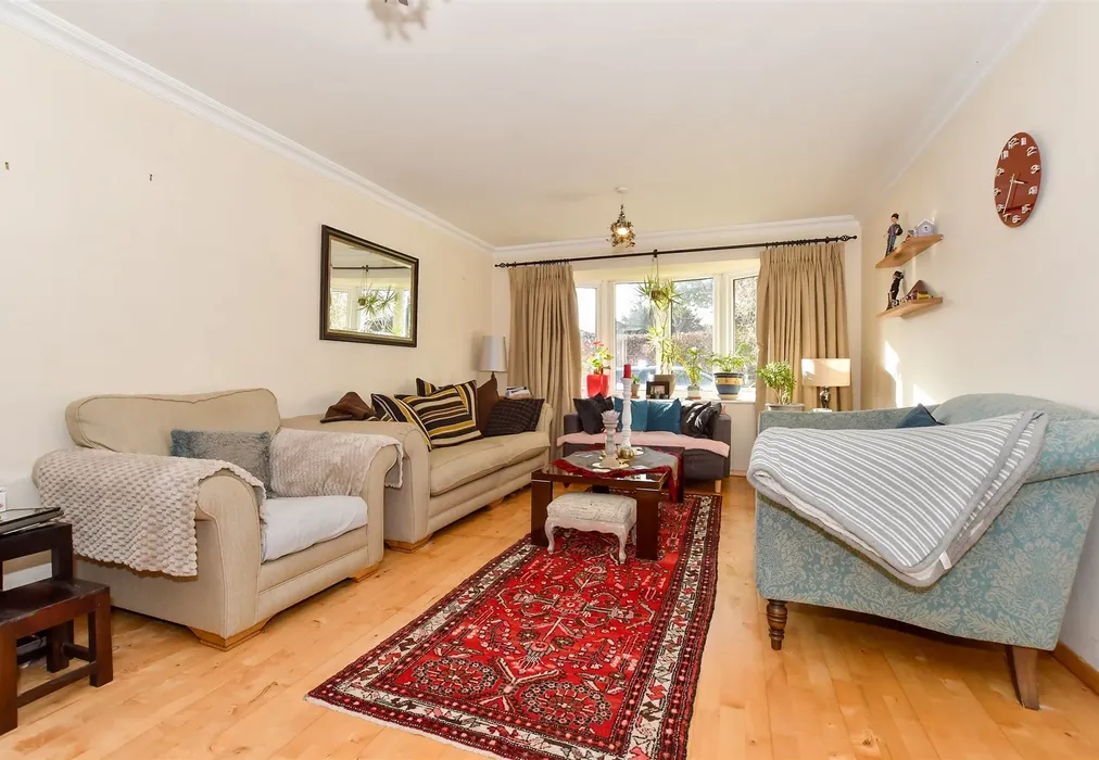 Lounge - Lower Street, Tilmanstone, Deal, Kent - Wards of Kent