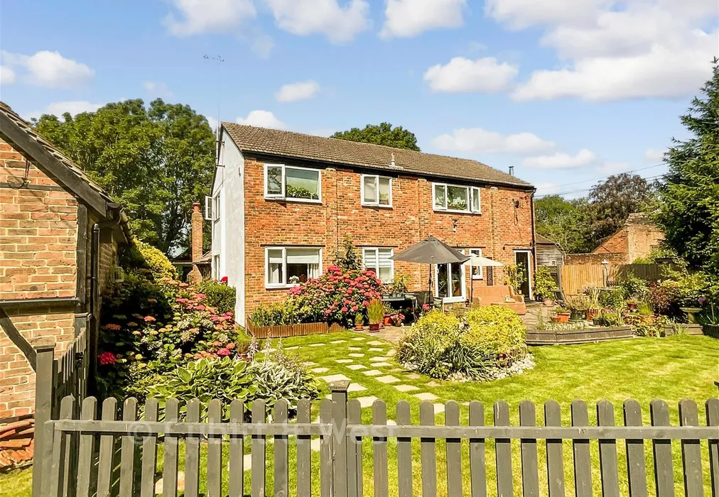 Rear Elevation - Poles Lane, Lowfield Heath, Crawley, West Sussex - Wards of Kent